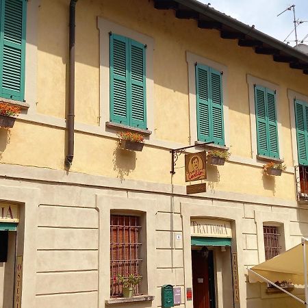 Carlito'S Trattoria Con Alloggio Vertemate Bagian luar foto